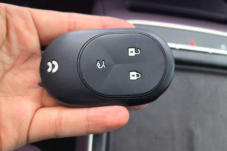 Used Nio ET5T 2025 75 kWh Touring Vehicle Key
