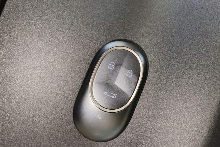 Used Nio ET5T 2025 75 kWh Touring Vehicle Key