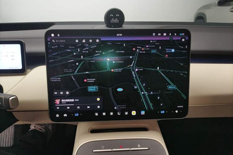 Used Nio ET5T 2025 75 kWh Touring Audio And AC Panel
