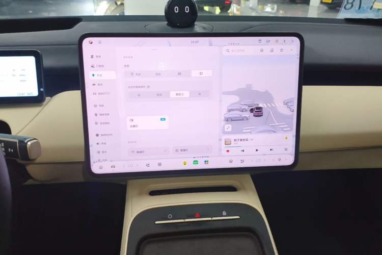 Used Nio ET5T 2025 75 kWh Touring Audio And AC Panel