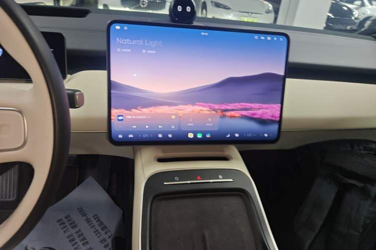 Used Nio ET5T 2025 75 kWh Touring Audio And AC Panel