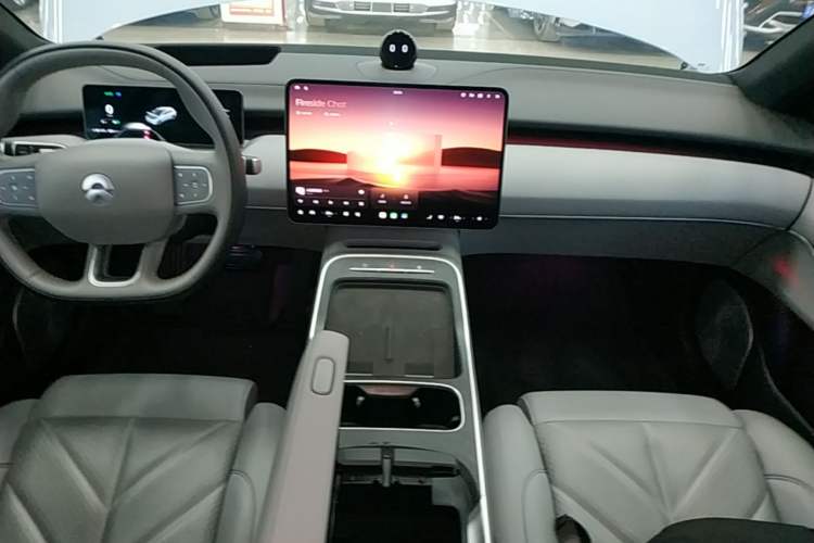 Used Nio ET5T 2025 75 kWh Touring Audio And AC Panel