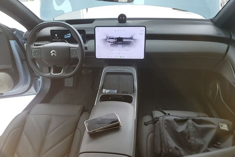 Used Nio ET5T 2025 75 kWh Touring Center Console