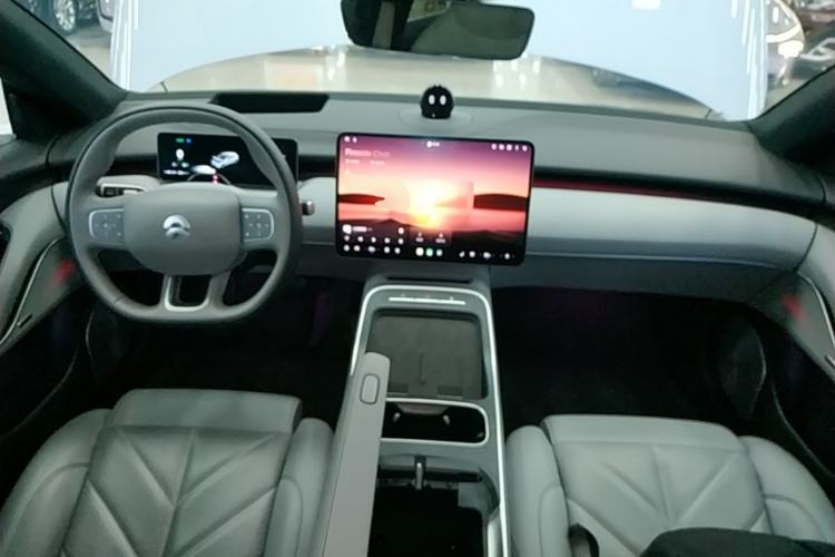Used Nio ET5T 2025 75 kWh Touring Center Console