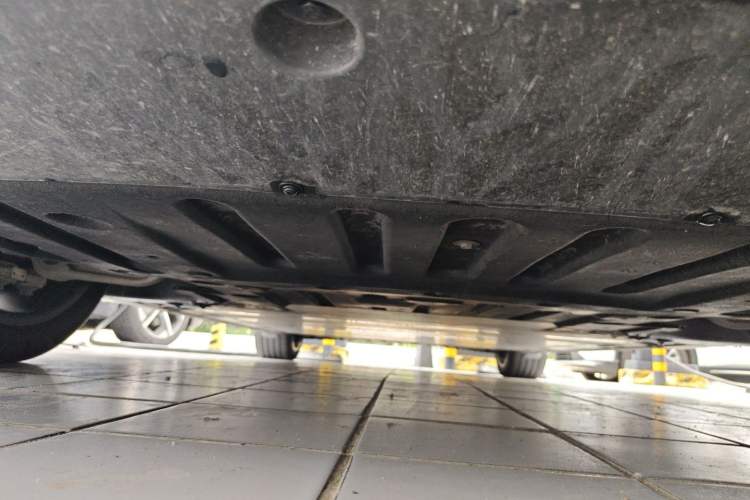 Used Nio ET5T 2025 75 kWh Touring Chassis Front