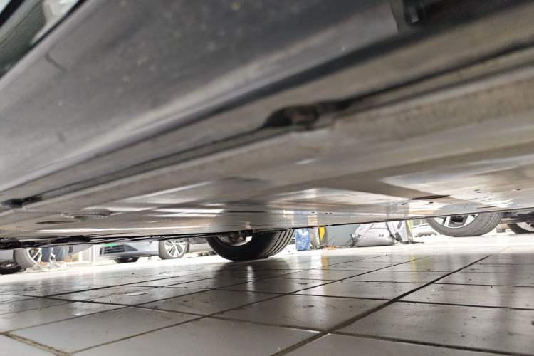Used Nio ET5T 2025 75 kWh Touring Chassis Front Left