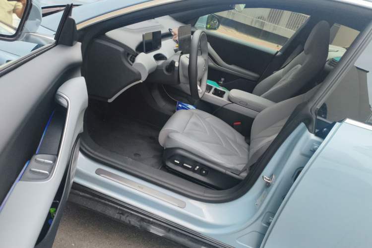 Used Nio ET5T 2025 75 kWh Touring Driver Seat