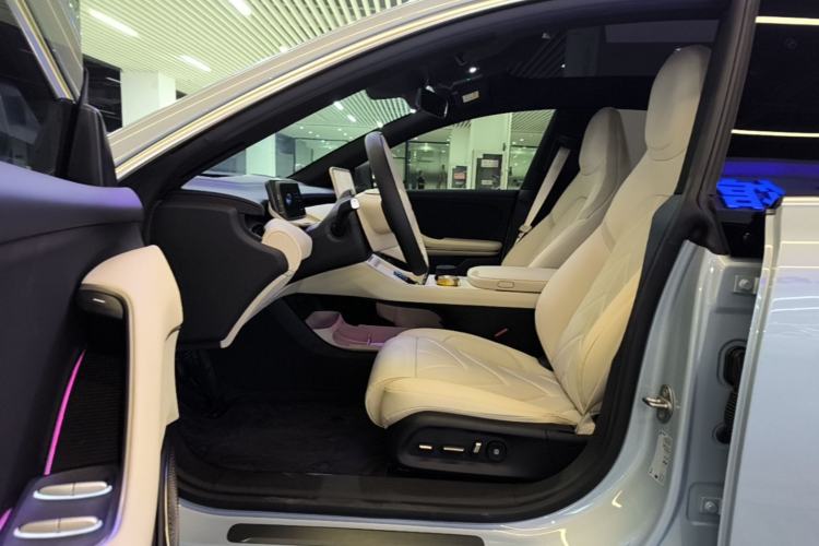 Used Nio ET5T 2025 75 kWh Touring Driver Seat