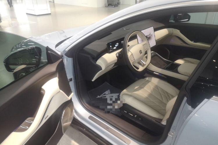 Used Nio ET5T 2025 75 kWh Touring Driver Seat