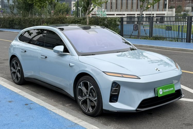 Used Nio ET5T 2025 75 kWh Touring Exterior 1