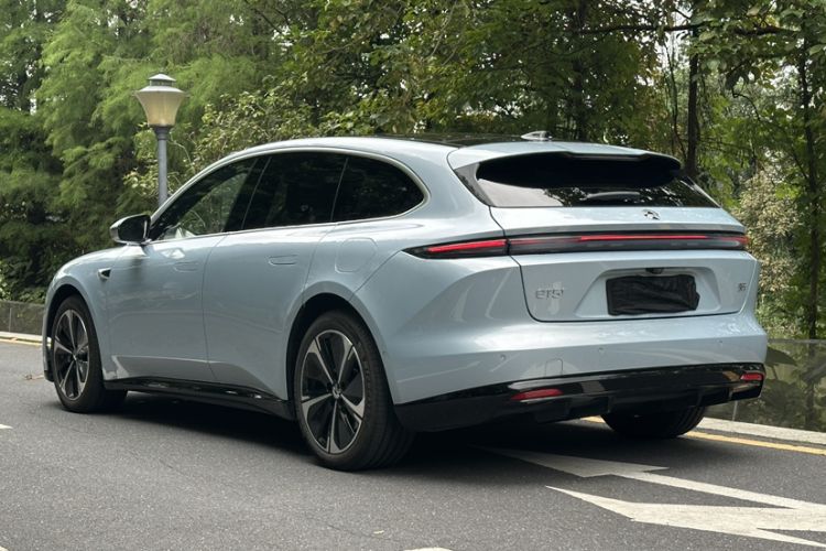 Used Nio ET5T 2025 75 kWh Touring Exterior 2