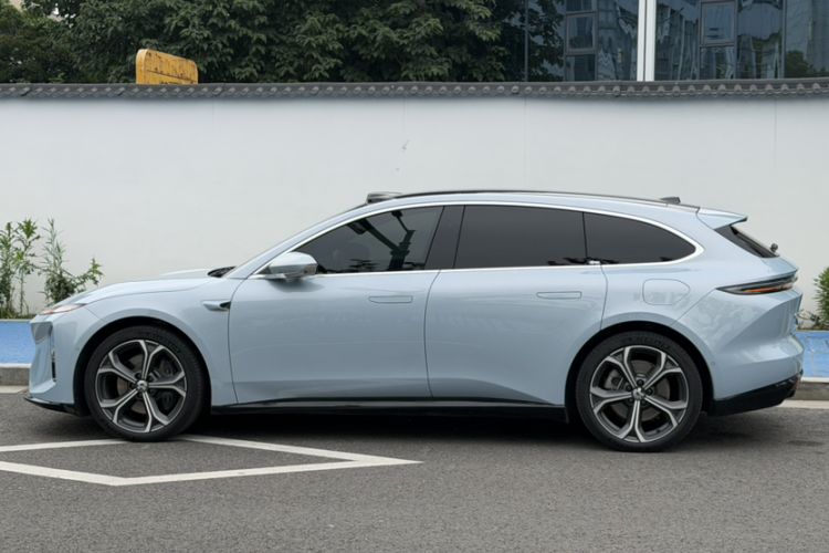 Used Nio ET5T 2025 75 kWh Touring Exterior 4