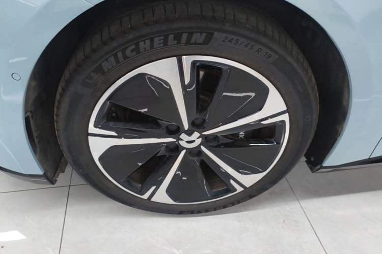 Used Nio ET5T 2025 75 kWh Touring Exterior 4