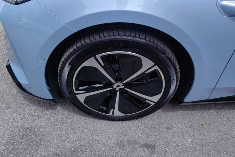 Used Nio ET5T 2025 75 kWh Touring Exterior 4