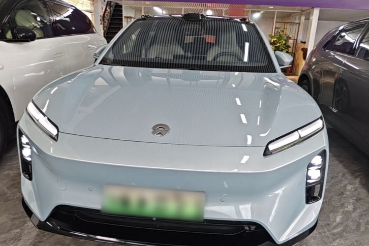 Used Nio ET5T 2025 75 kWh Touring Front
