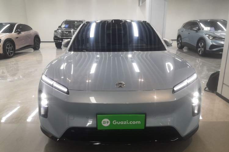 Used Nio ET5T 2025 75 kWh Touring Front