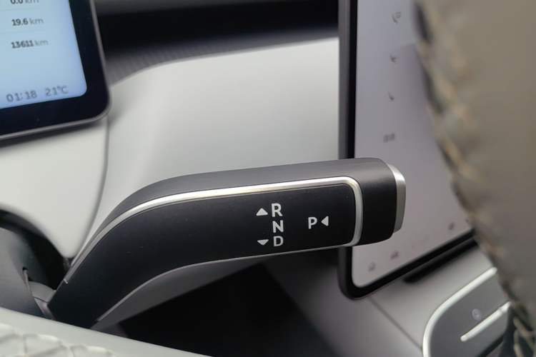 Used Nio ET5T 2025 75 kWh Touring Gear Lever