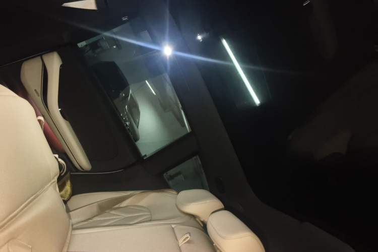 Used Nio ET5T 2025 75 kWh Touring Headliner