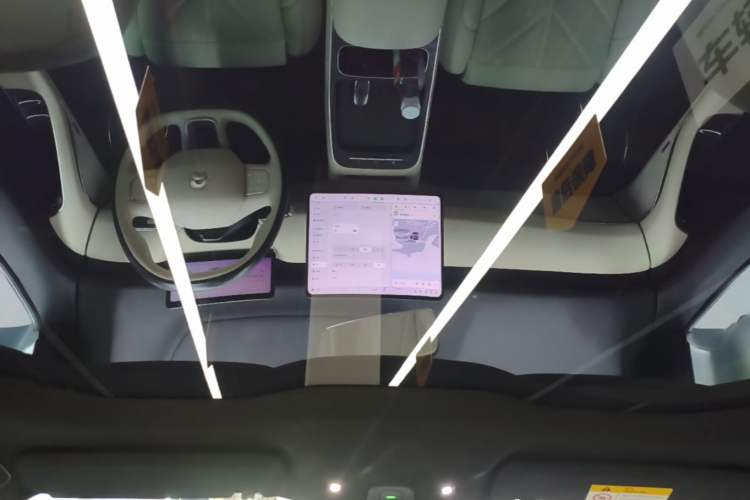 Used Nio ET5T 2025 75 kWh Touring Headliner