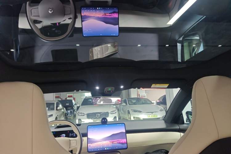 Used Nio ET5T 2025 75 kWh Touring Headliner