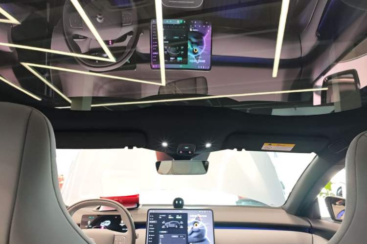 Used Nio ET5T 2025 75 kWh Touring Headliner