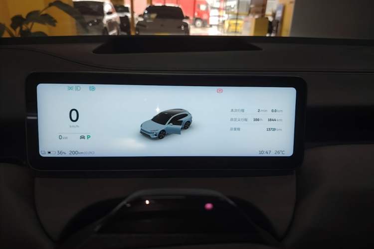 Used Nio ET5T 2025 75 kWh Touring Instrument Cluster