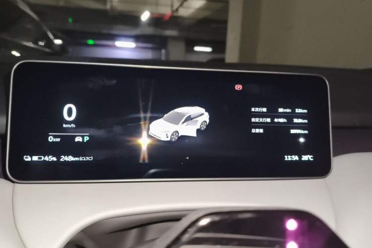 Used Nio ET5T 2025 75 kWh Touring Instrument Cluster