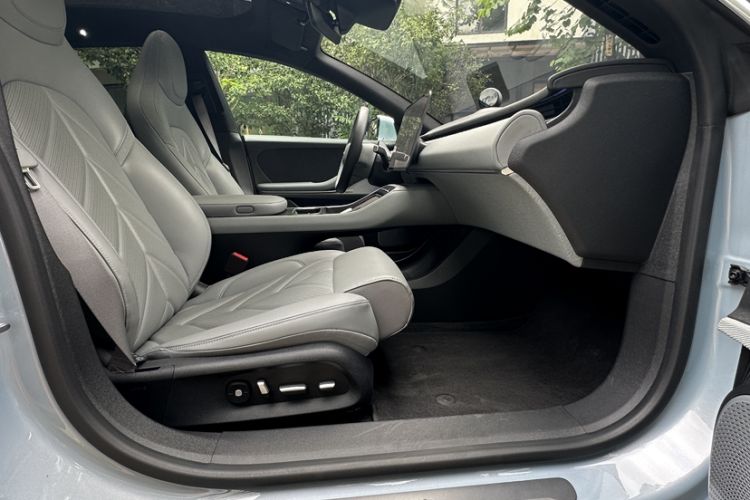 Used Nio ET5T 2025 75 kWh Touring Interior 11