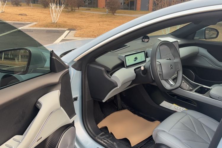 Used Nio ET5T 2025 75 kWh Touring Interior 2
