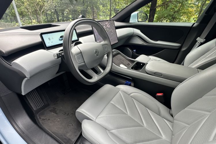 Used Nio ET5T 2025 75 kWh Touring Interior 3