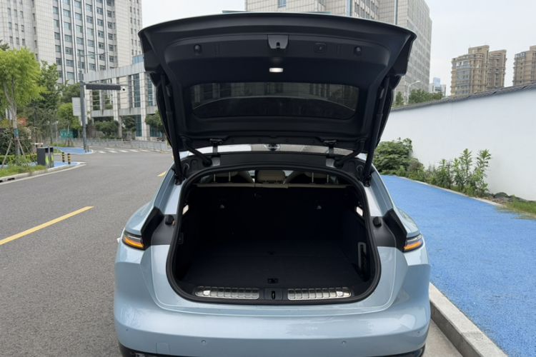 Used Nio ET5T 2025 75 kWh Touring Interior 5