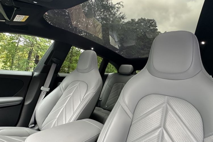 Used Nio ET5T 2025 75 kWh Touring Interior 5