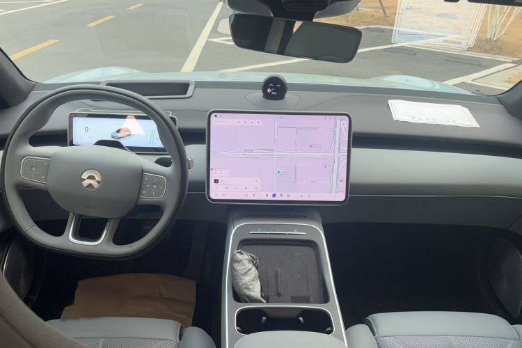 Used Nio ET5T 2025 75 kWh Touring Interior 5