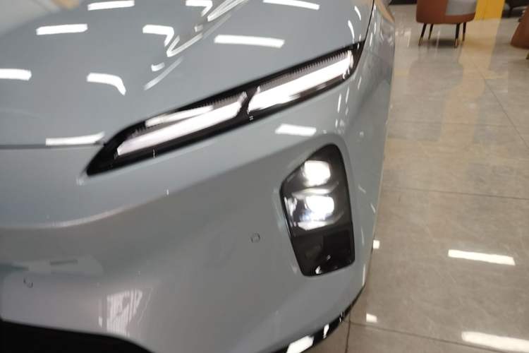 Used Nio ET5T 2025 75 kWh Touring Left Front Headlight