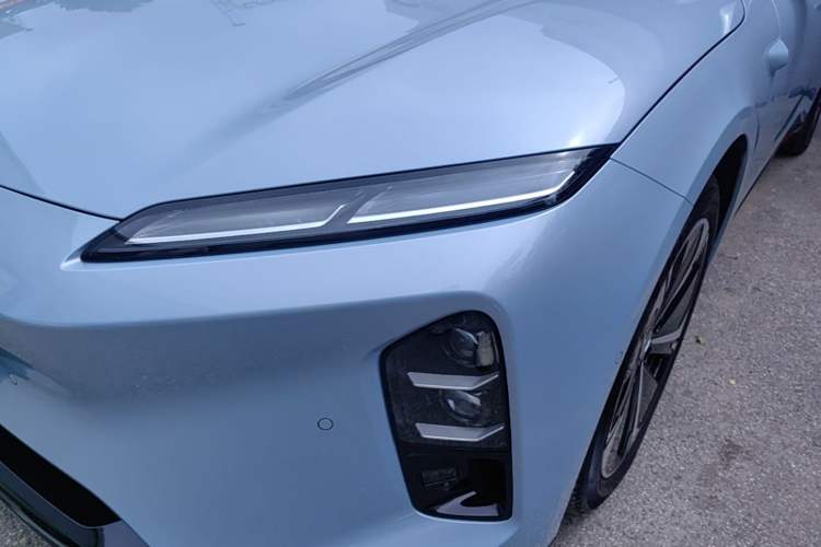 Used Nio ET5T 2025 75 kWh Touring Left Front Headlight