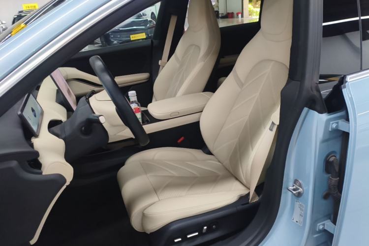 Used Nio ET5T 2025 75 kWh Touring Left Front Seat