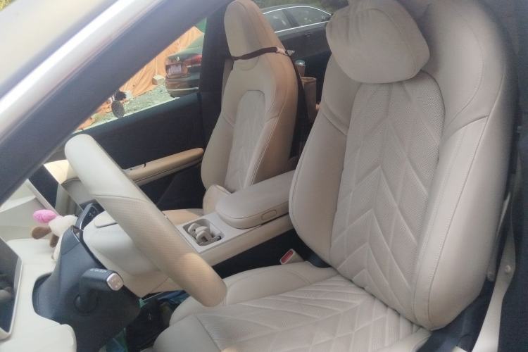 Used Nio ET5T 2025 75 kWh Touring Left Front Seat