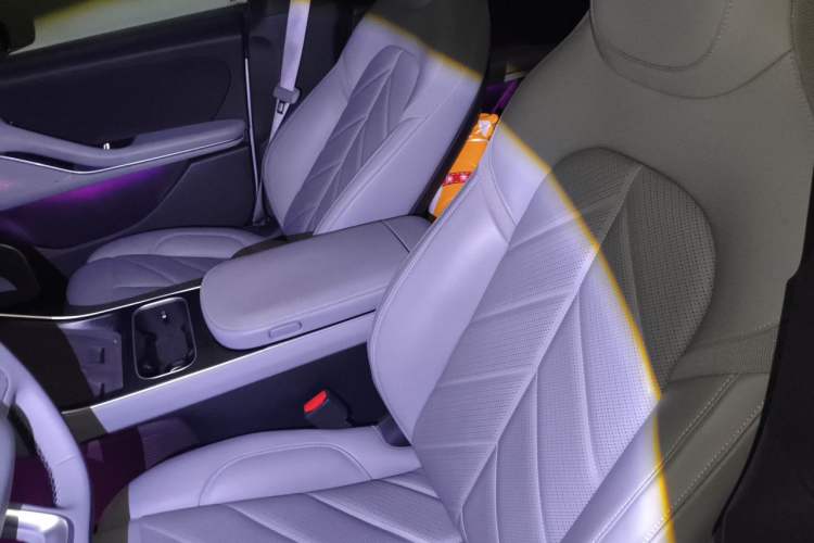 Used Nio ET5T 2025 75 kWh Touring Left Front Seat