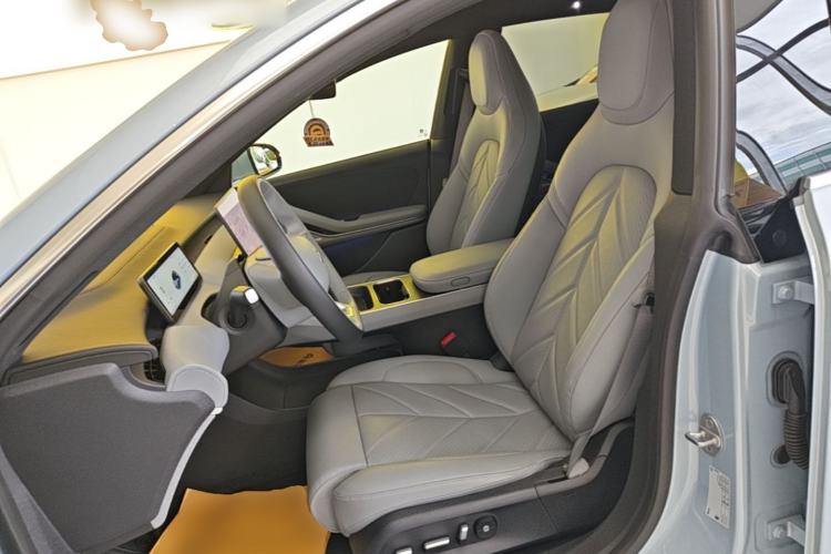 Used Nio ET5T 2025 75 kWh Touring Left Front Seat