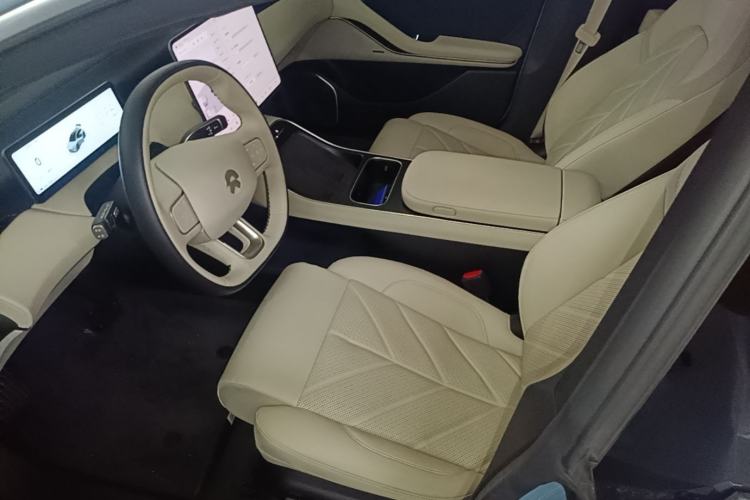Used Nio ET5T 2025 75 kWh Touring Left Front Seat