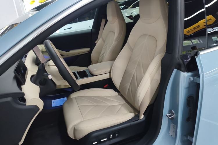 Used Nio ET5T 2025 75 kWh Touring Left Front Seat