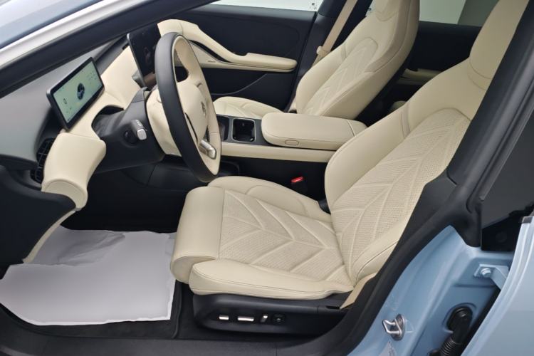 Used Nio ET5T 2025 75 kWh Touring Left Front Seat