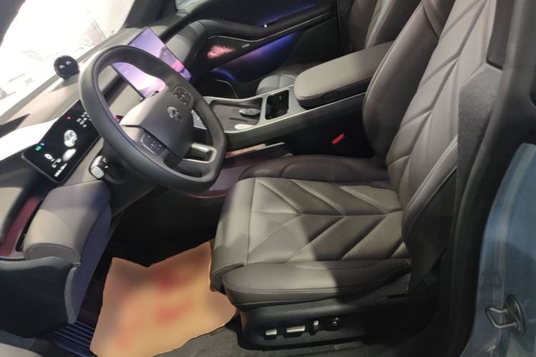 Used Nio ET5T 2025 75 kWh Touring Left Front Seat