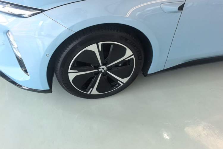 Used Nio ET5T 2025 75 kWh Touring Left Front Wheel Hub