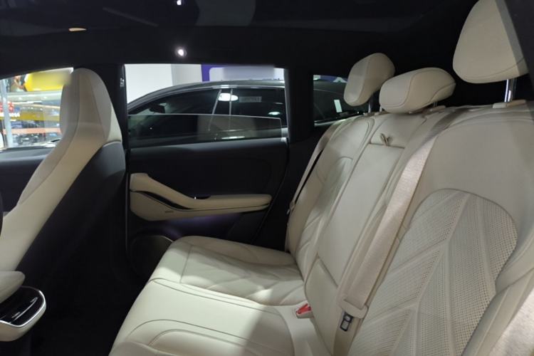 Used Nio ET5T 2025 75 kWh Touring Left Rear Seat