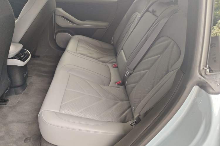 Used Nio ET5T 2025 75 kWh Touring Left Rear Seat