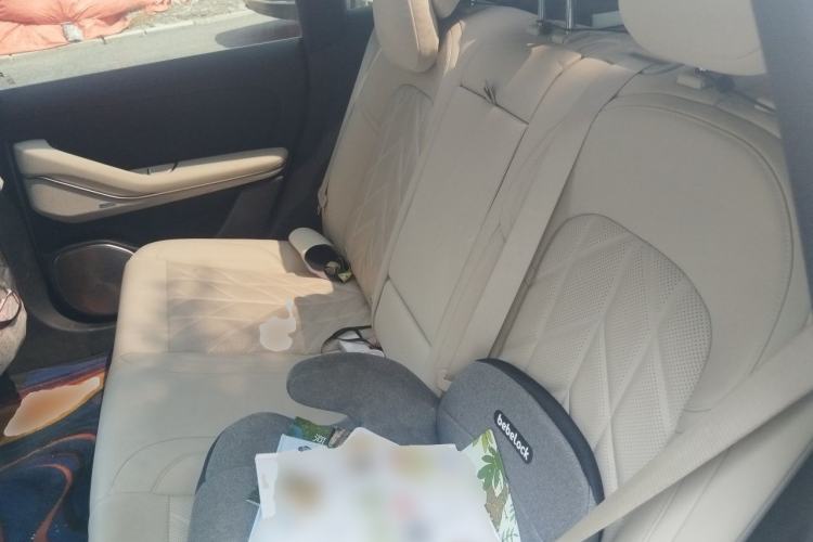 Used Nio ET5T 2025 75 kWh Touring Left Rear Seat