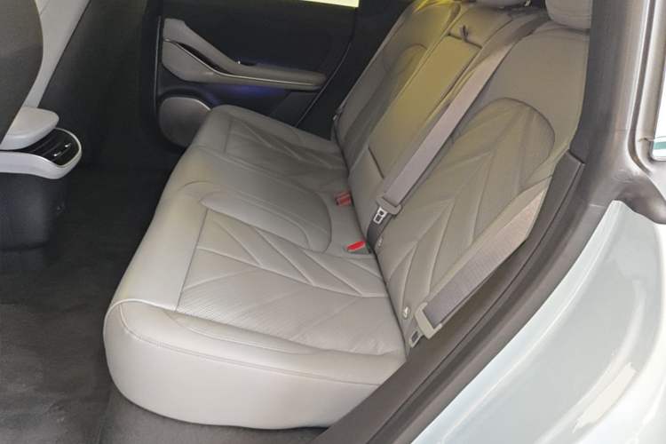 Used Nio ET5T 2025 75 kWh Touring Left Rear Seat