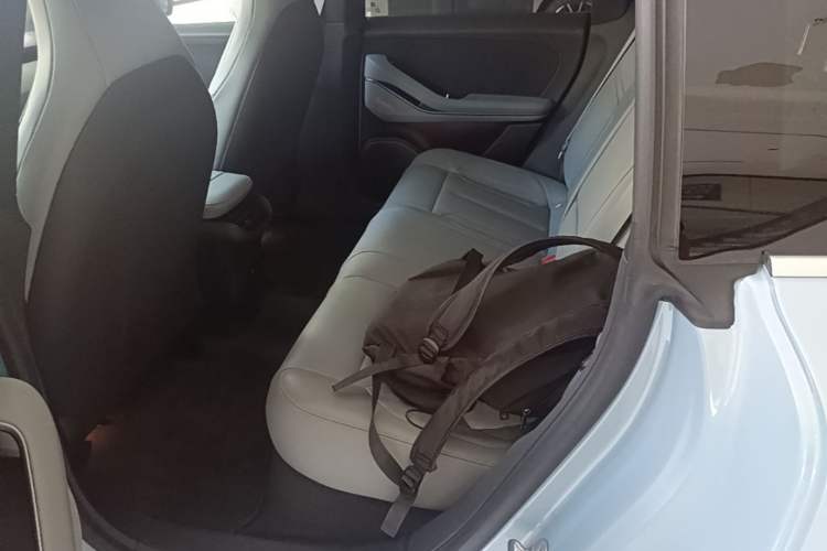 Used Nio ET5T 2025 75 kWh Touring Left Rear Seat