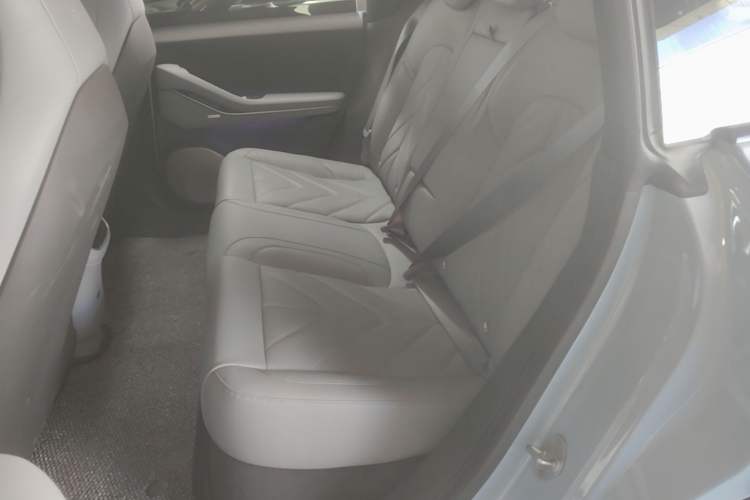 Used Nio ET5T 2025 75 kWh Touring Left Rear Seat